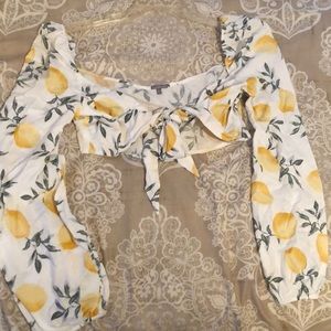 Lemon crop top❣️